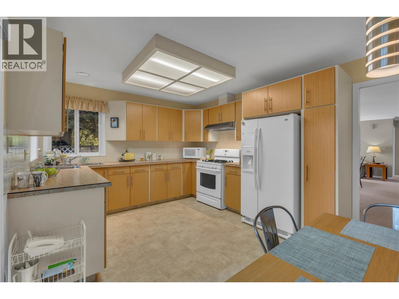 930 MOOSEJAW Street, Penticton - Image 1