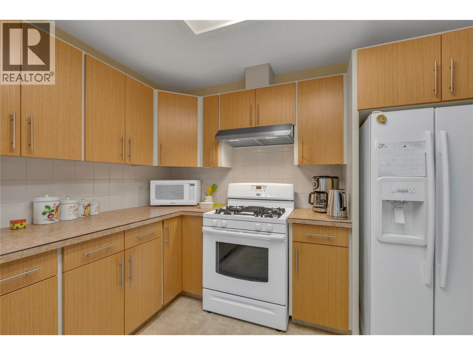 930 MOOSEJAW Street, Penticton - Image 1