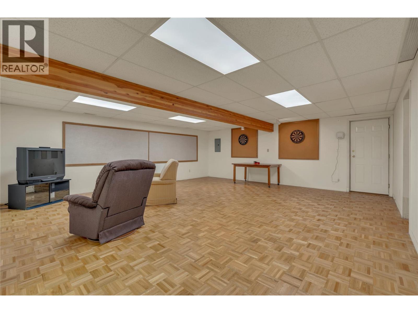 930 MOOSEJAW Street, Penticton - Image 1