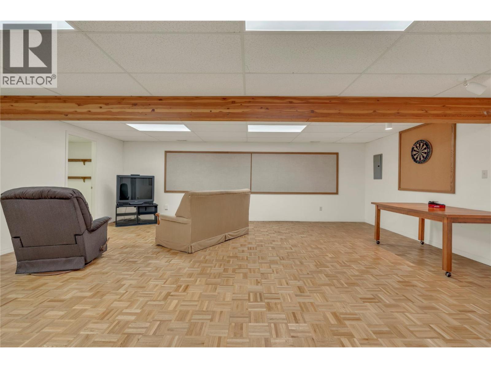 930 MOOSEJAW Street, Penticton - Image 1