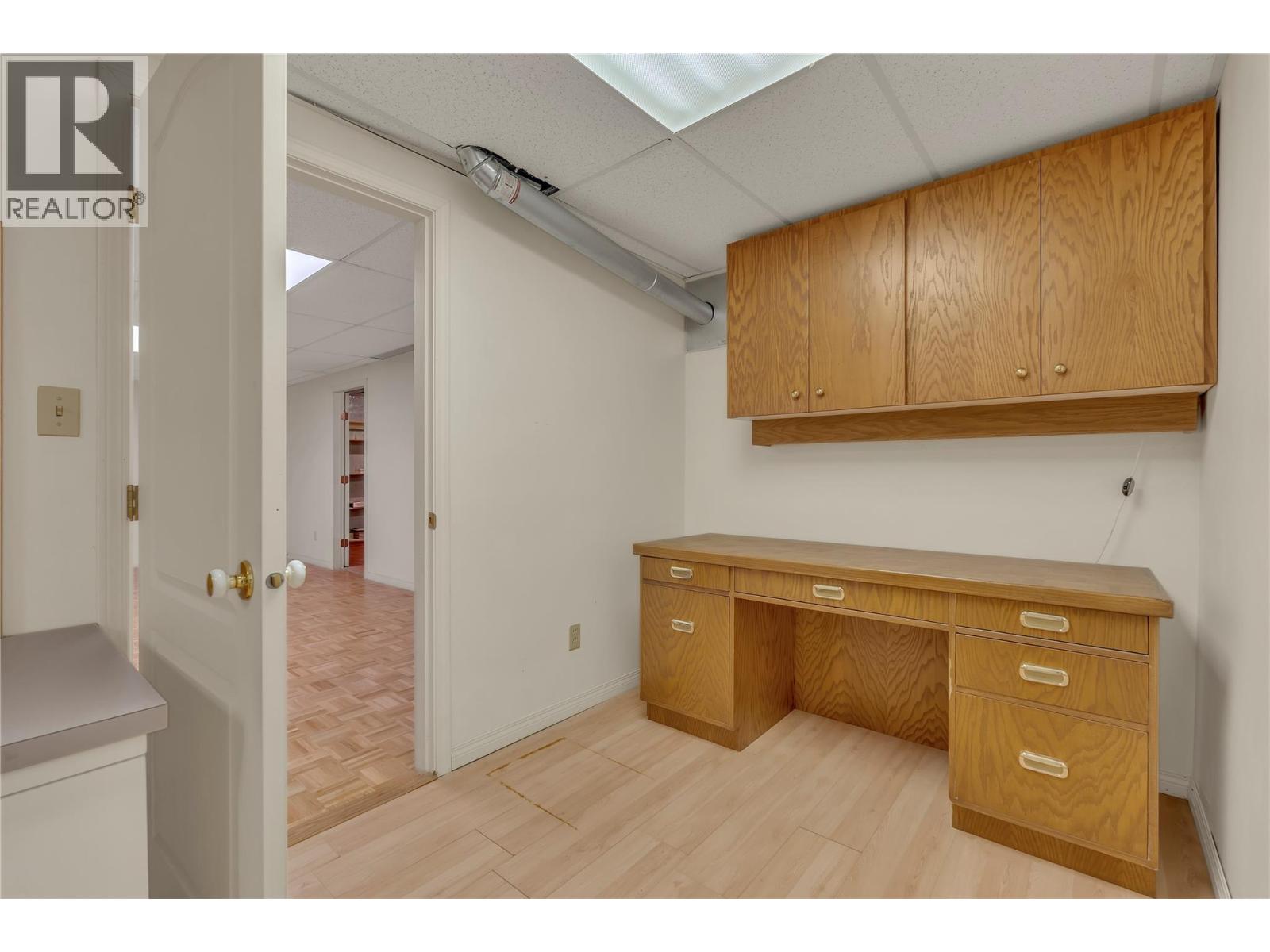 930 MOOSEJAW Street, Penticton - Image 1