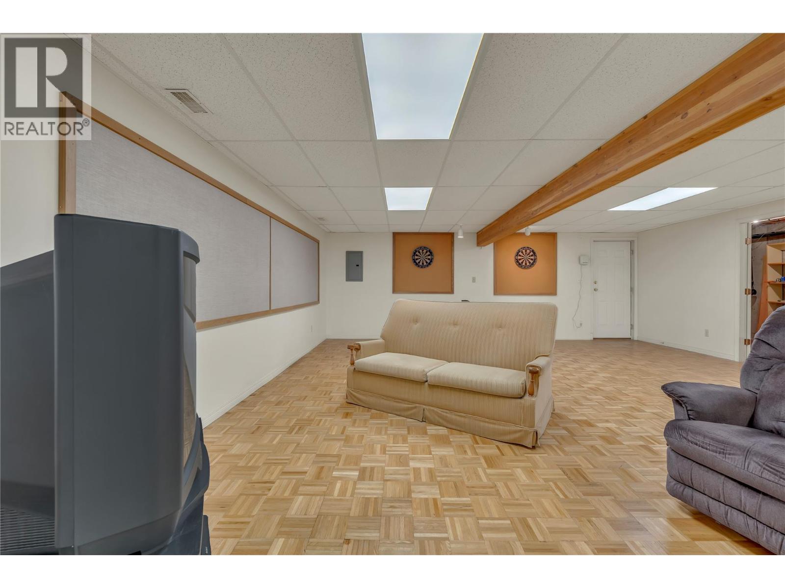 930 MOOSEJAW Street, Penticton - Image 1