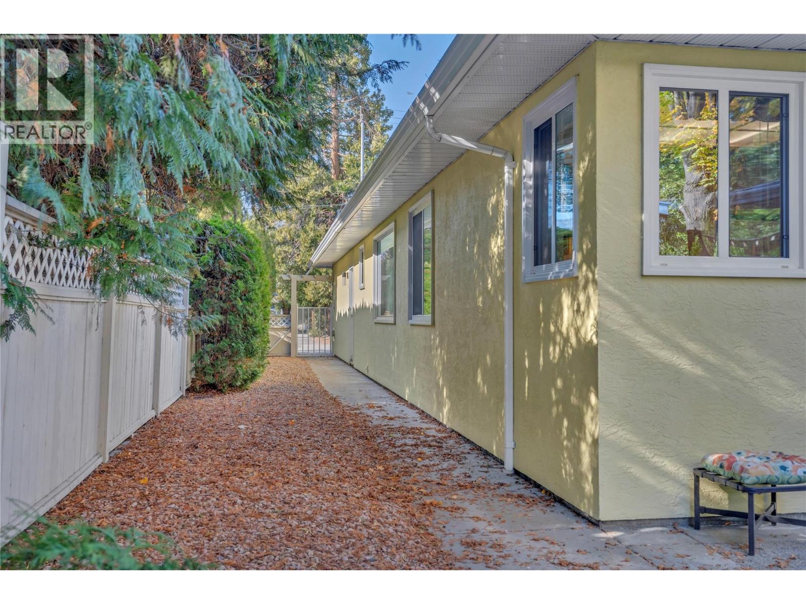930 MOOSEJAW Street, Penticton - Image 1
