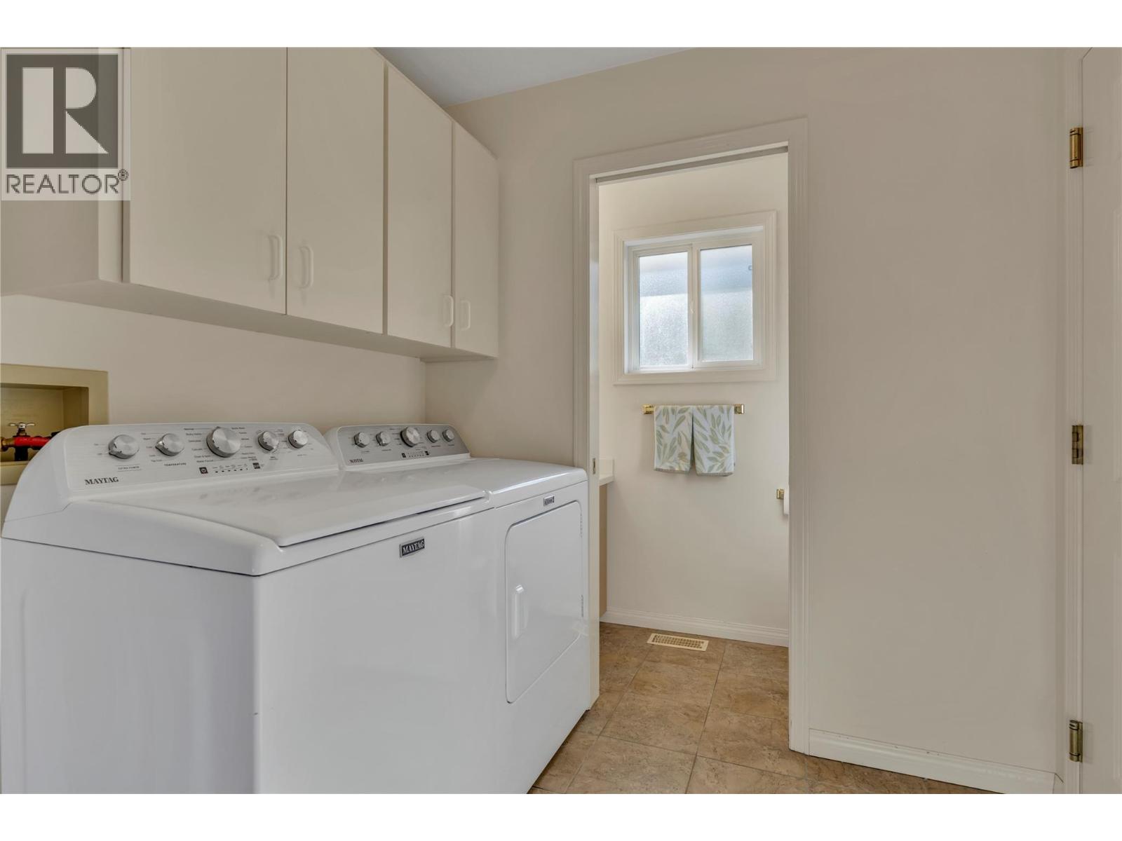 930 MOOSEJAW Street, Penticton - Image 1