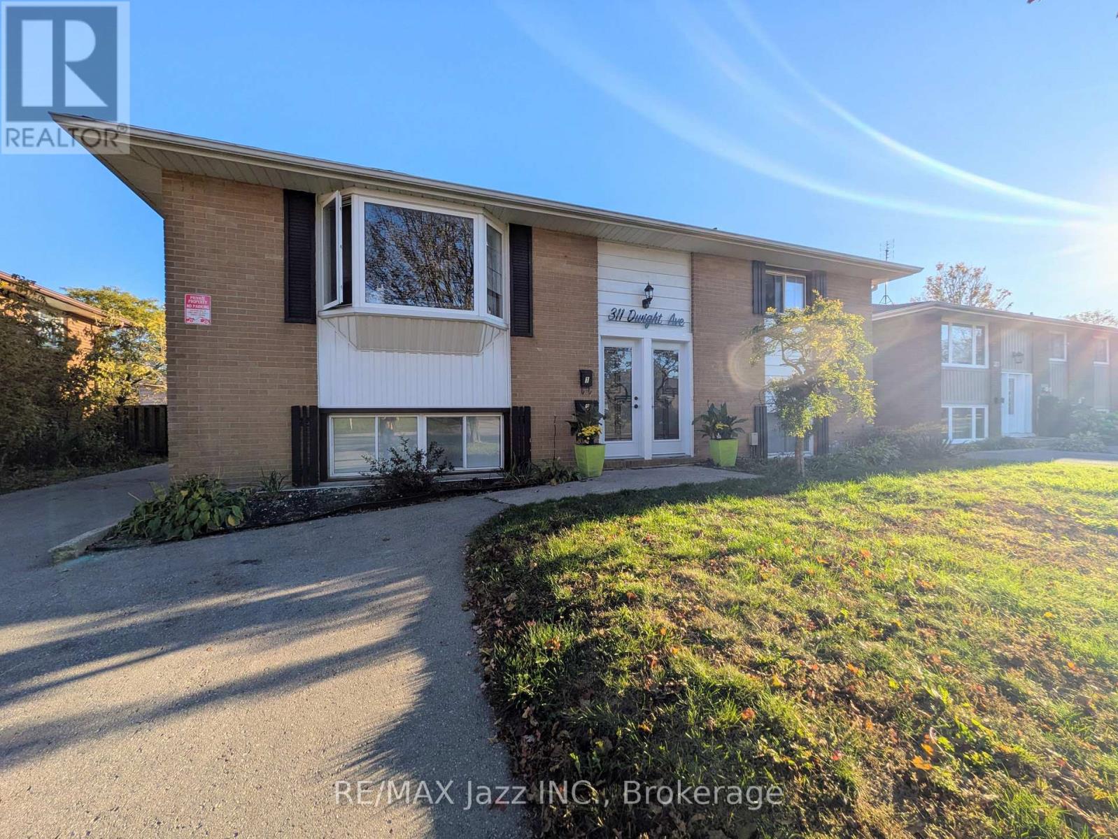 2- 311 Dwight Avenue, Oshawa, ON photo 3