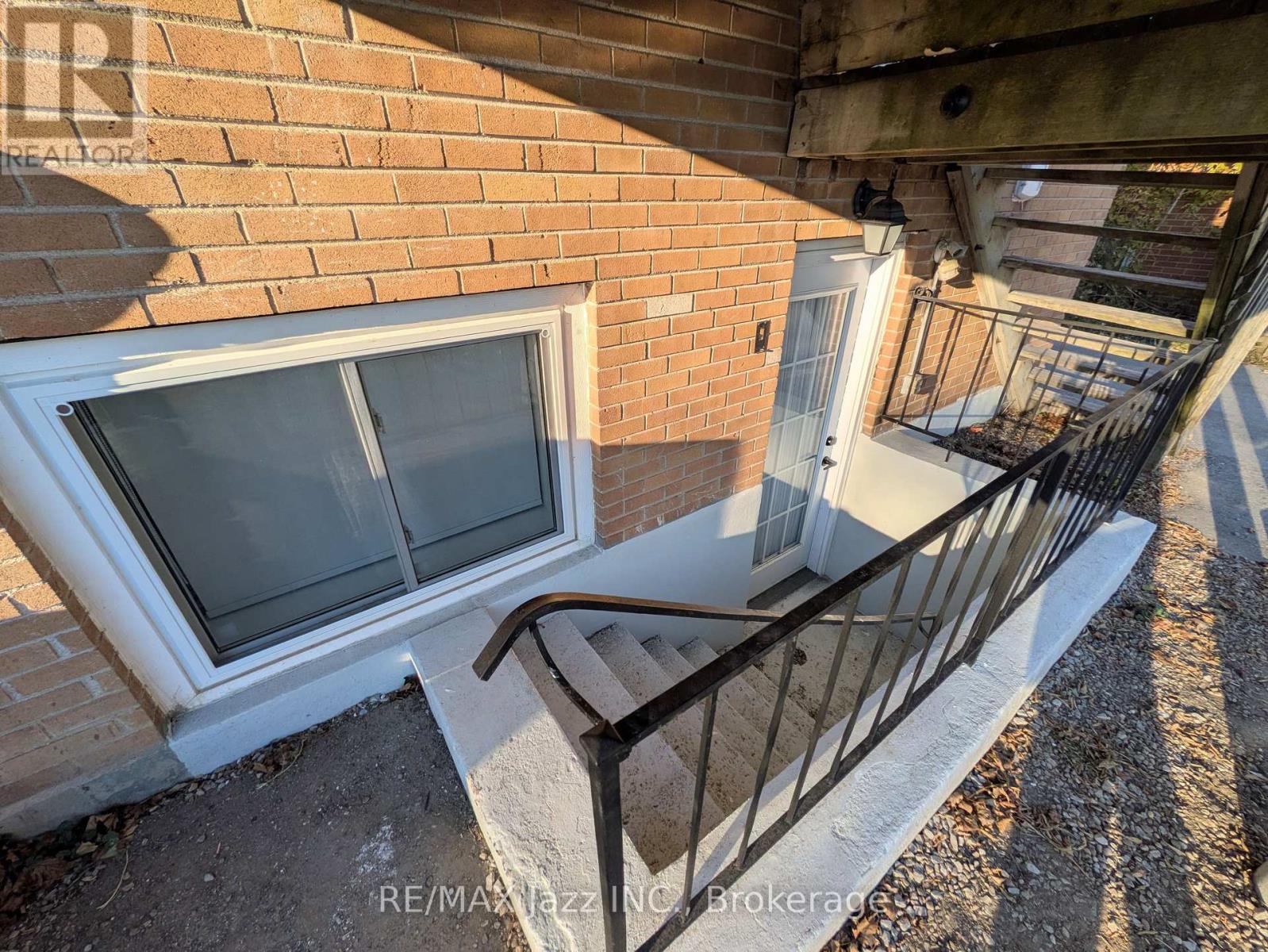 2- 311 Dwight Avenue, Oshawa, ON photo 31