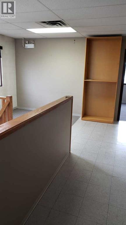 220 40 Avenue NE, Calgary — photo 3