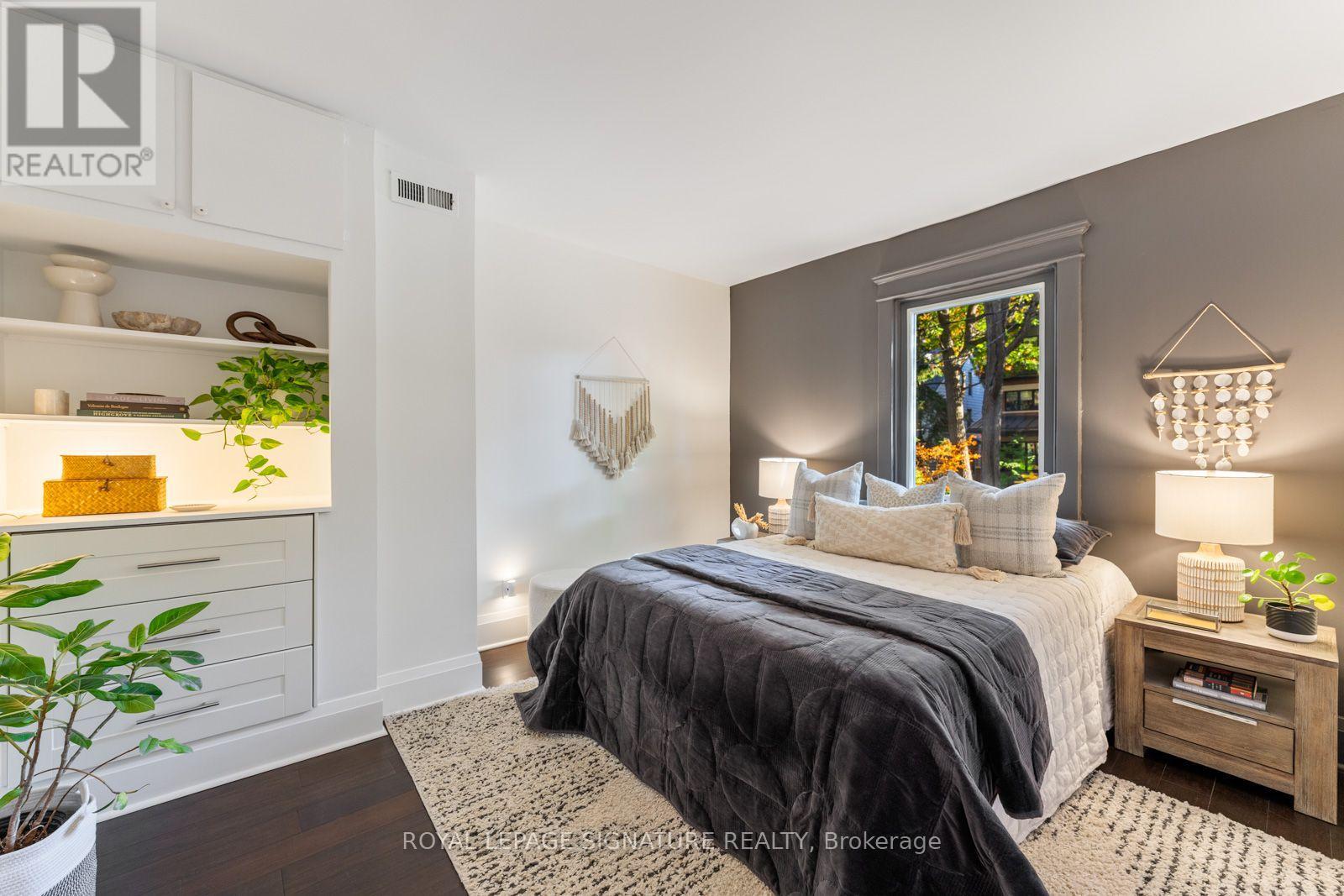 106 Spruce Hill Road, Toronto, ON photo 25
