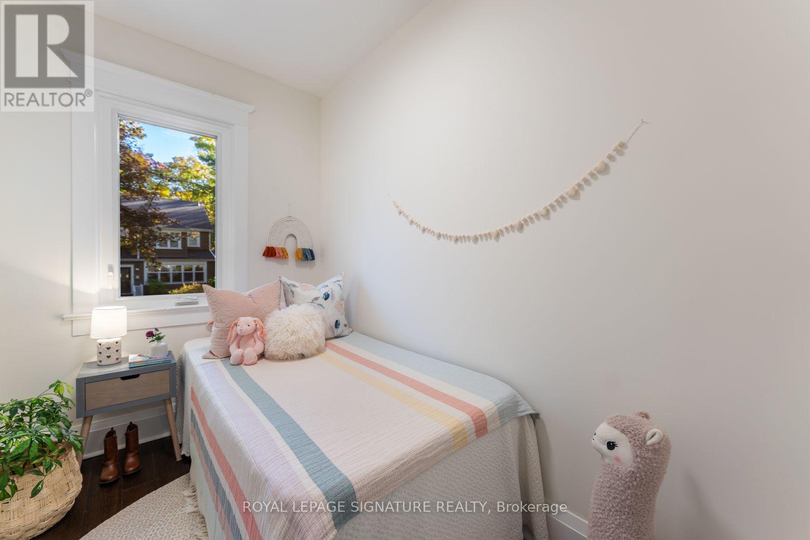 106 Spruce Hill Road, Toronto, ON photo 27