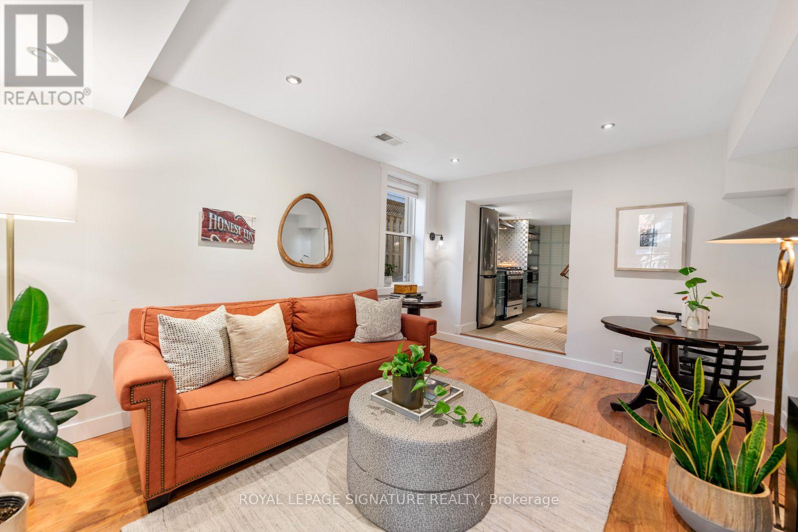 106 Spruce Hill Road, Toronto, ON photo 32