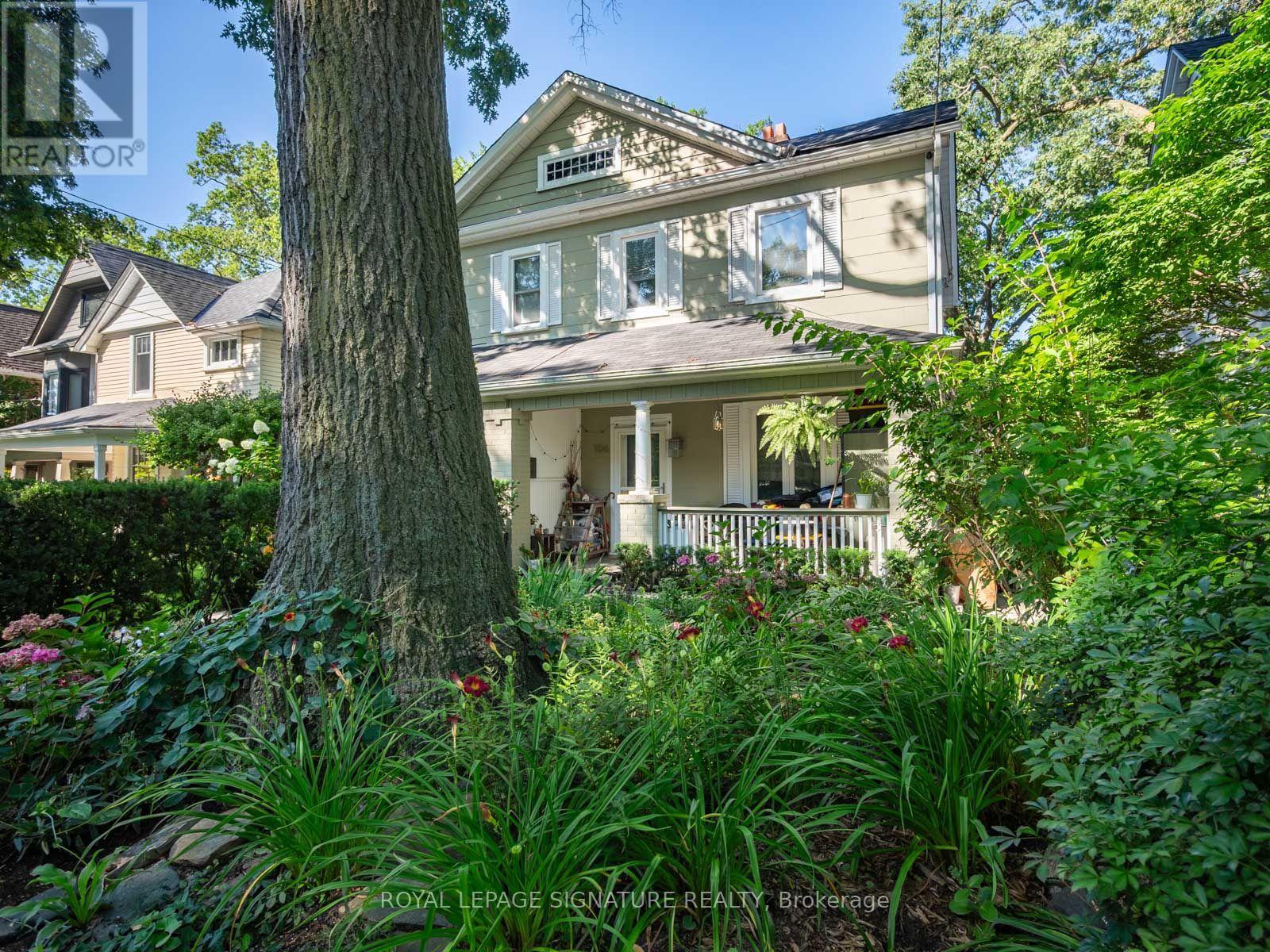 106 Spruce Hill Road, Toronto, ON photo 42