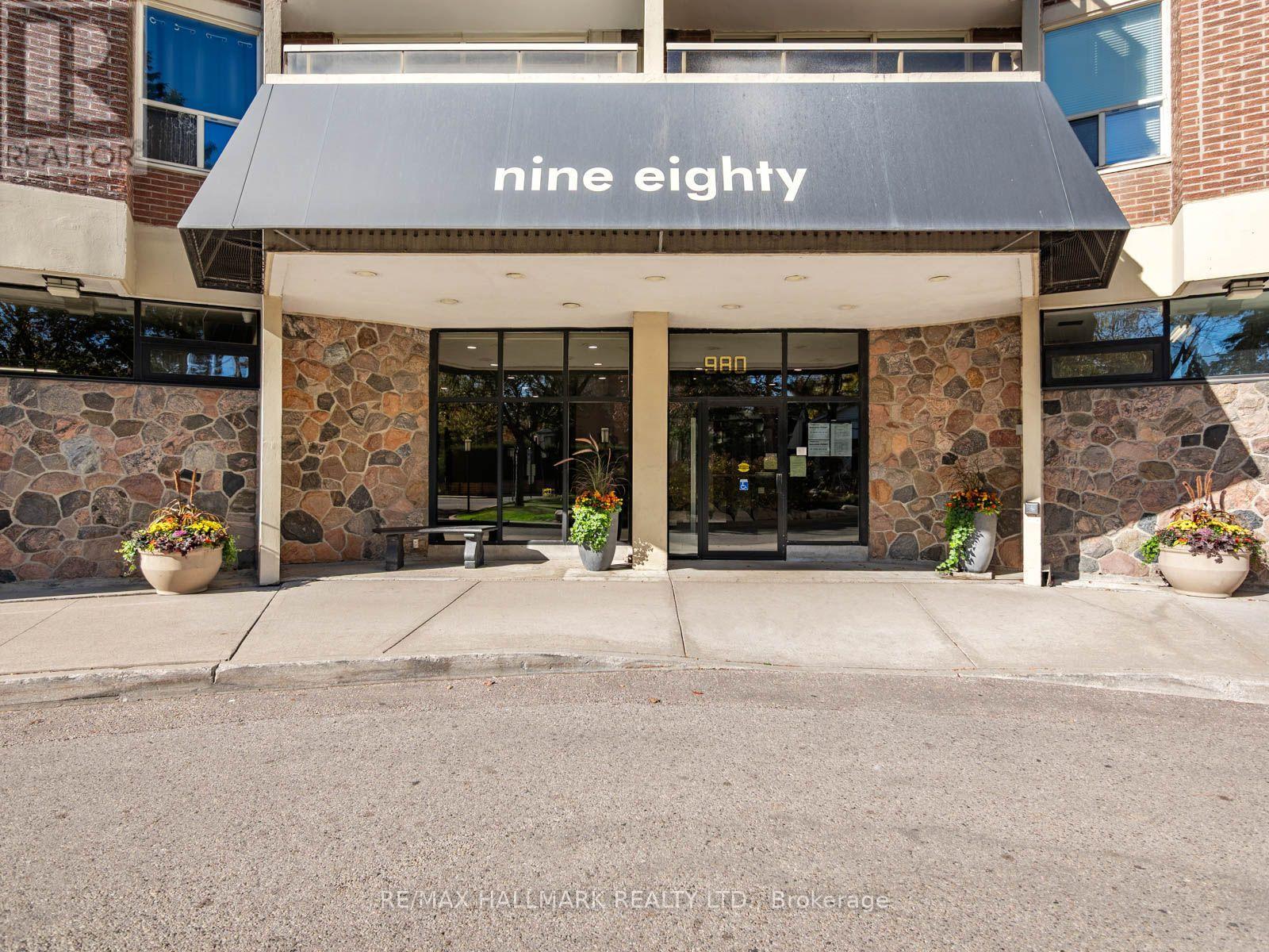 Photo of 980 Broadview Avenue