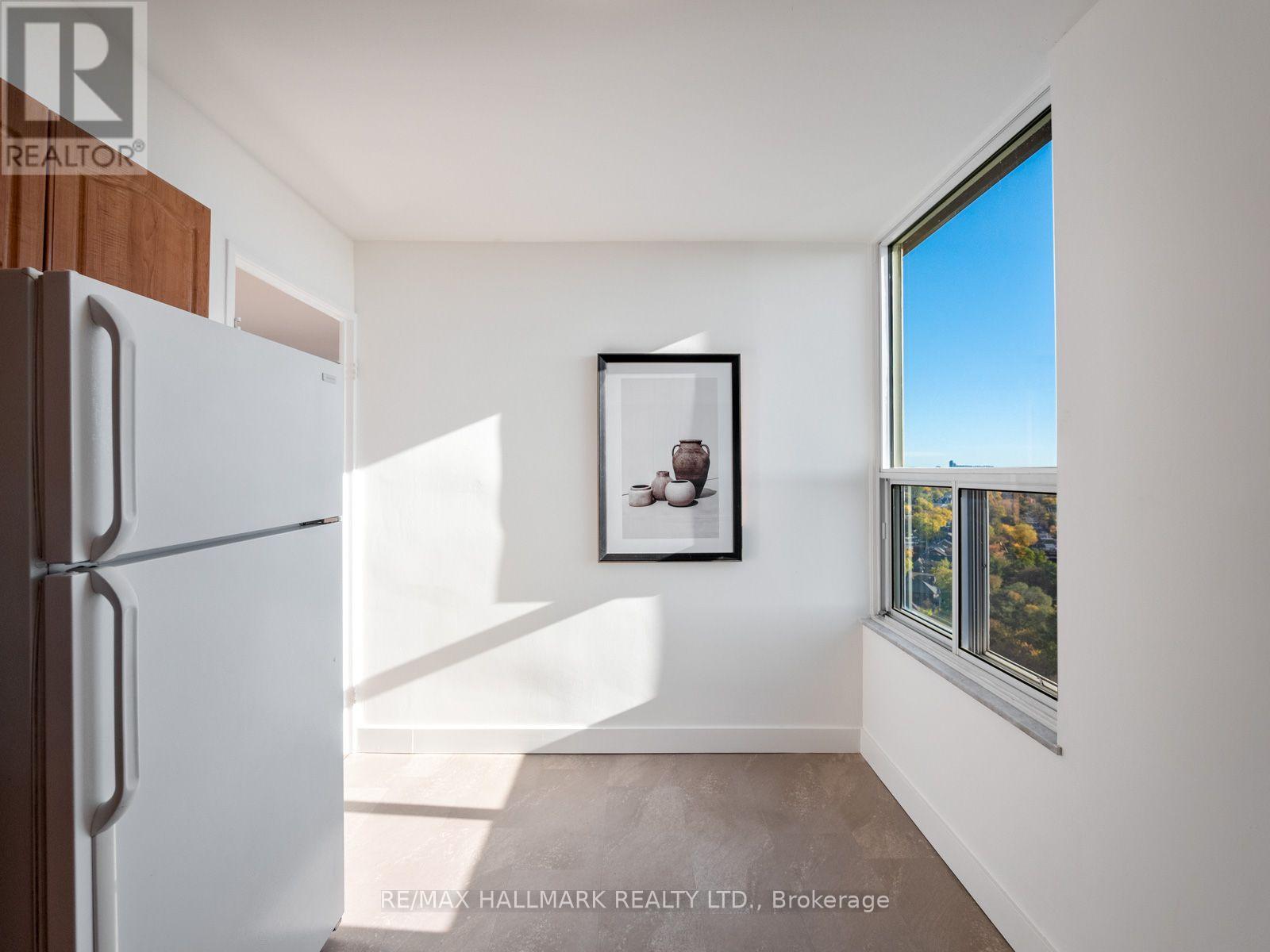 2102- 980 Broadview Avenue, Toronto, ON photo 17