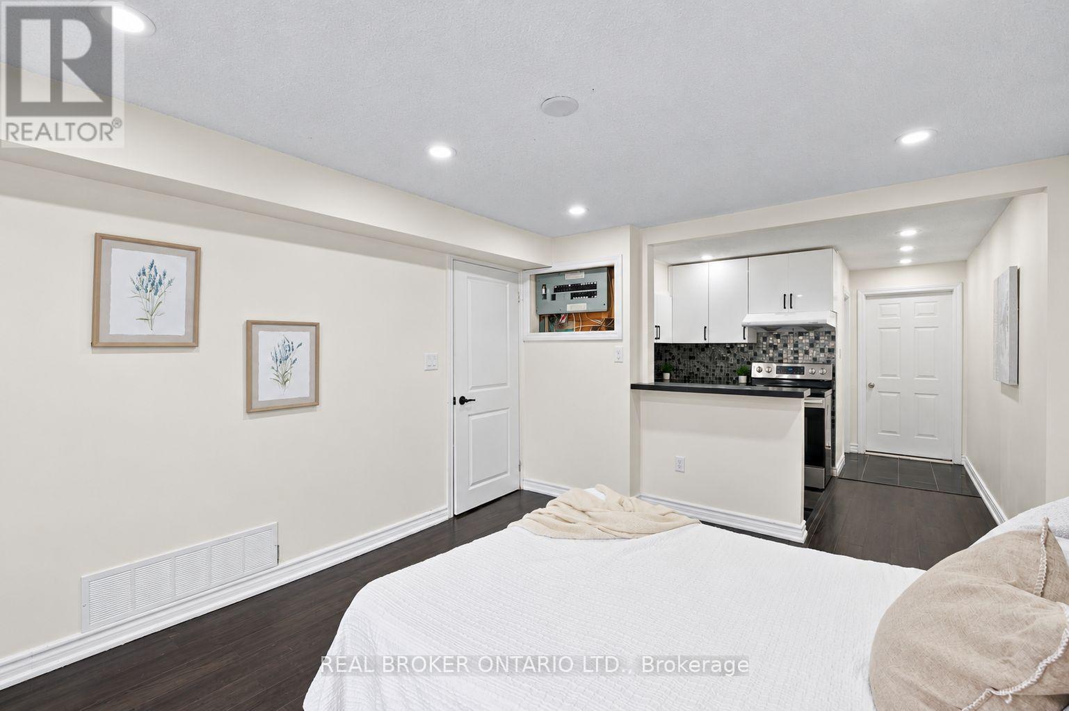 27 Collinsgrove Road, Toronto, ON photo 18