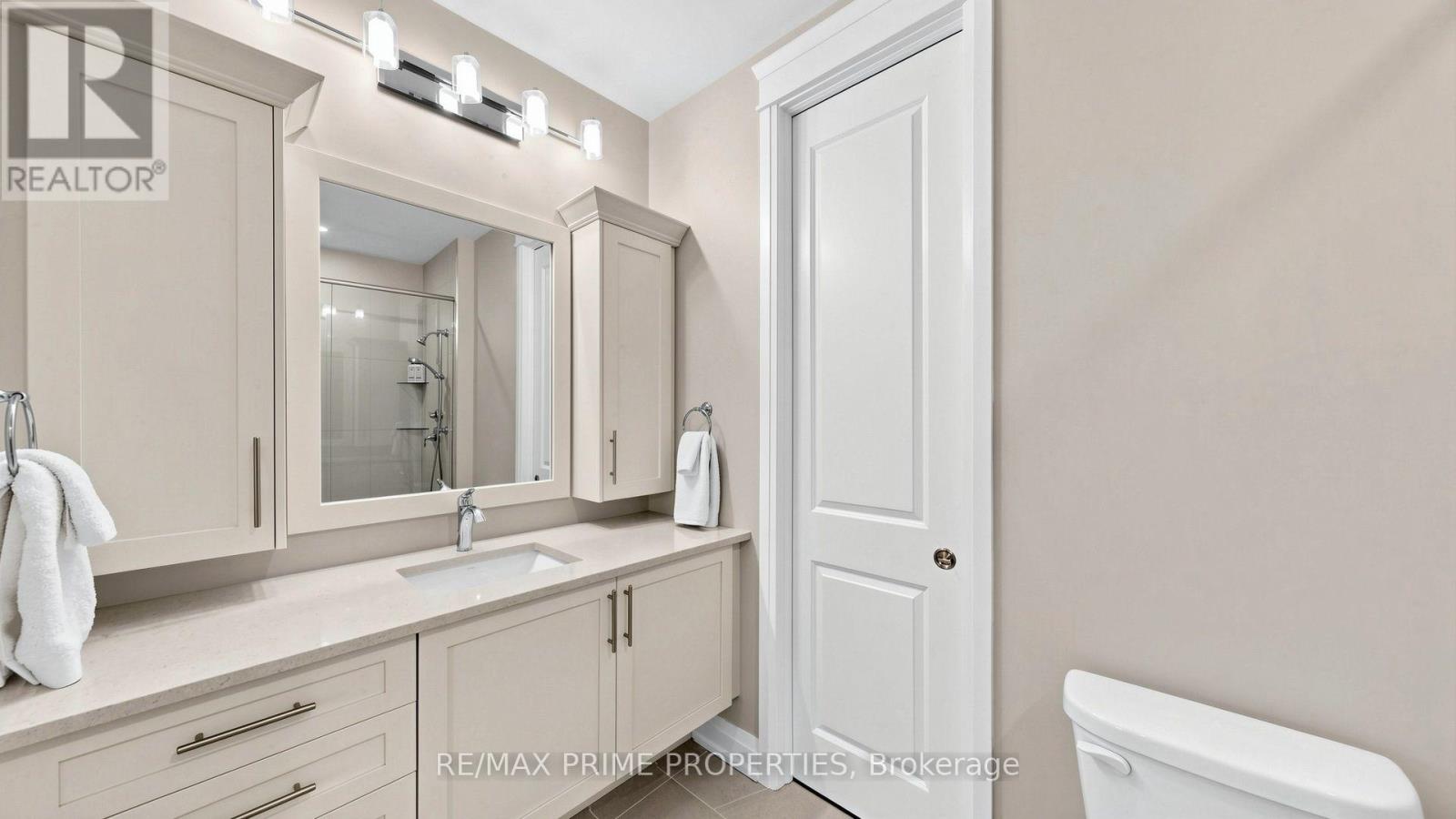 1- 315 Lakebreeze Drive, Clarington, ON photo 24