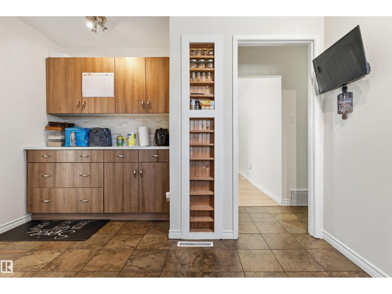 9508 129A AV NW NW, Edmonton — photo 10