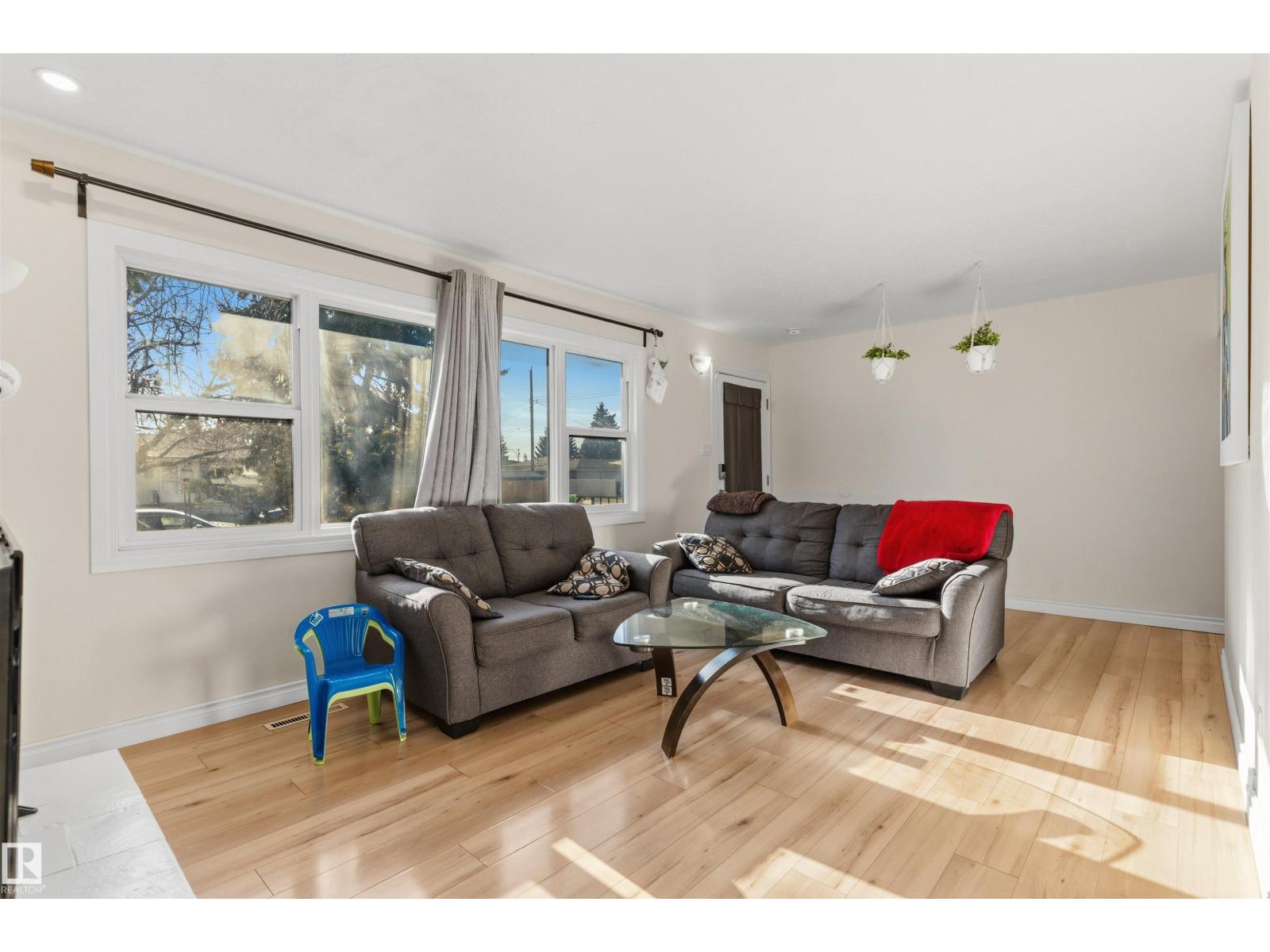 9508 129A AV NW NW, Edmonton — photo 5