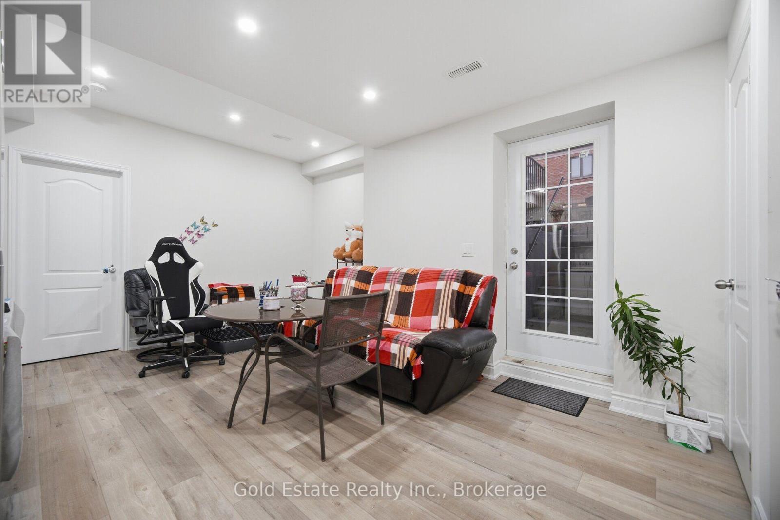 15 Dairymaid Road, Brampton, ON photo 42