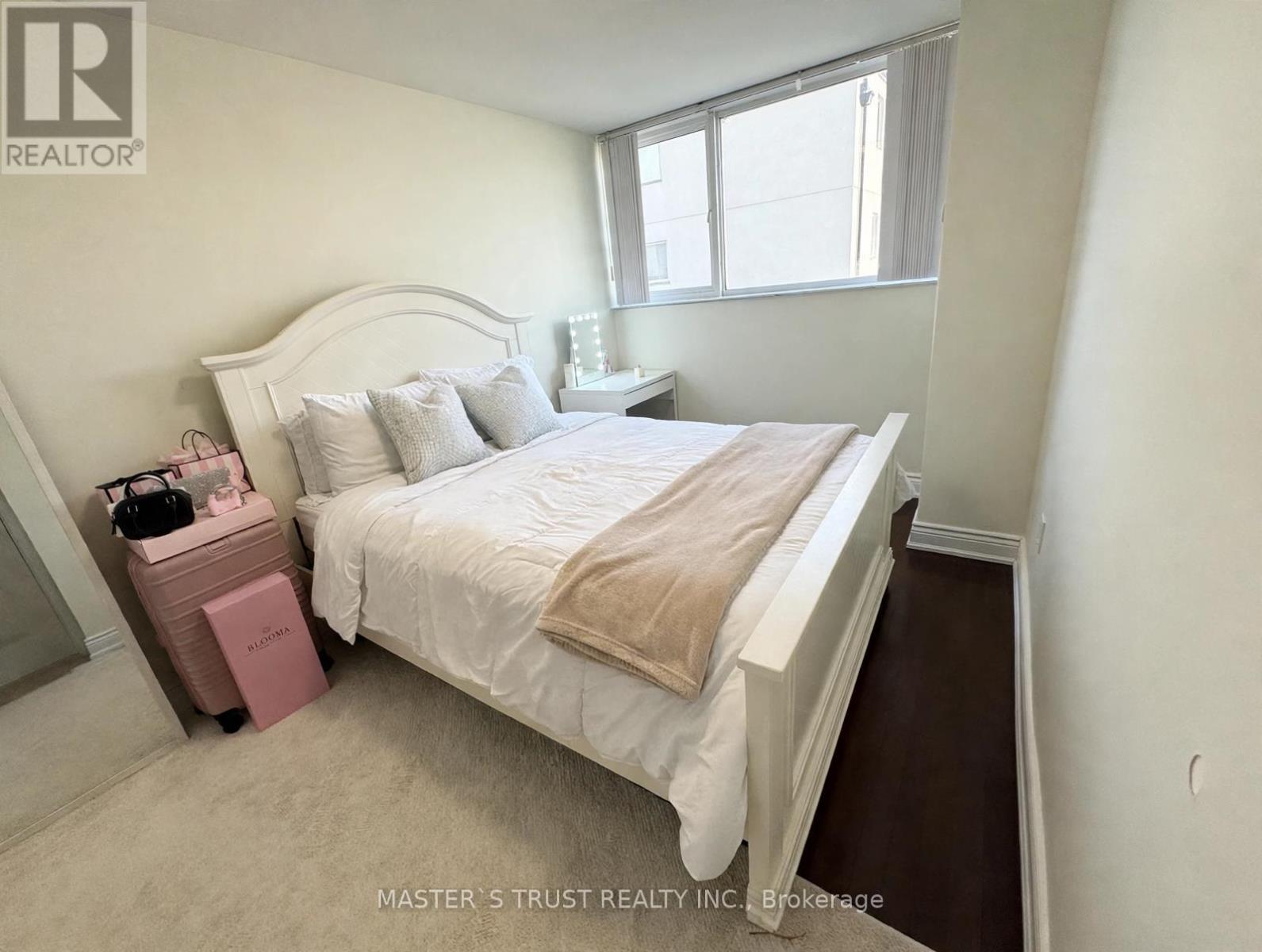 1105- 11 Wincott Drive, Toronto, ON photo 18
