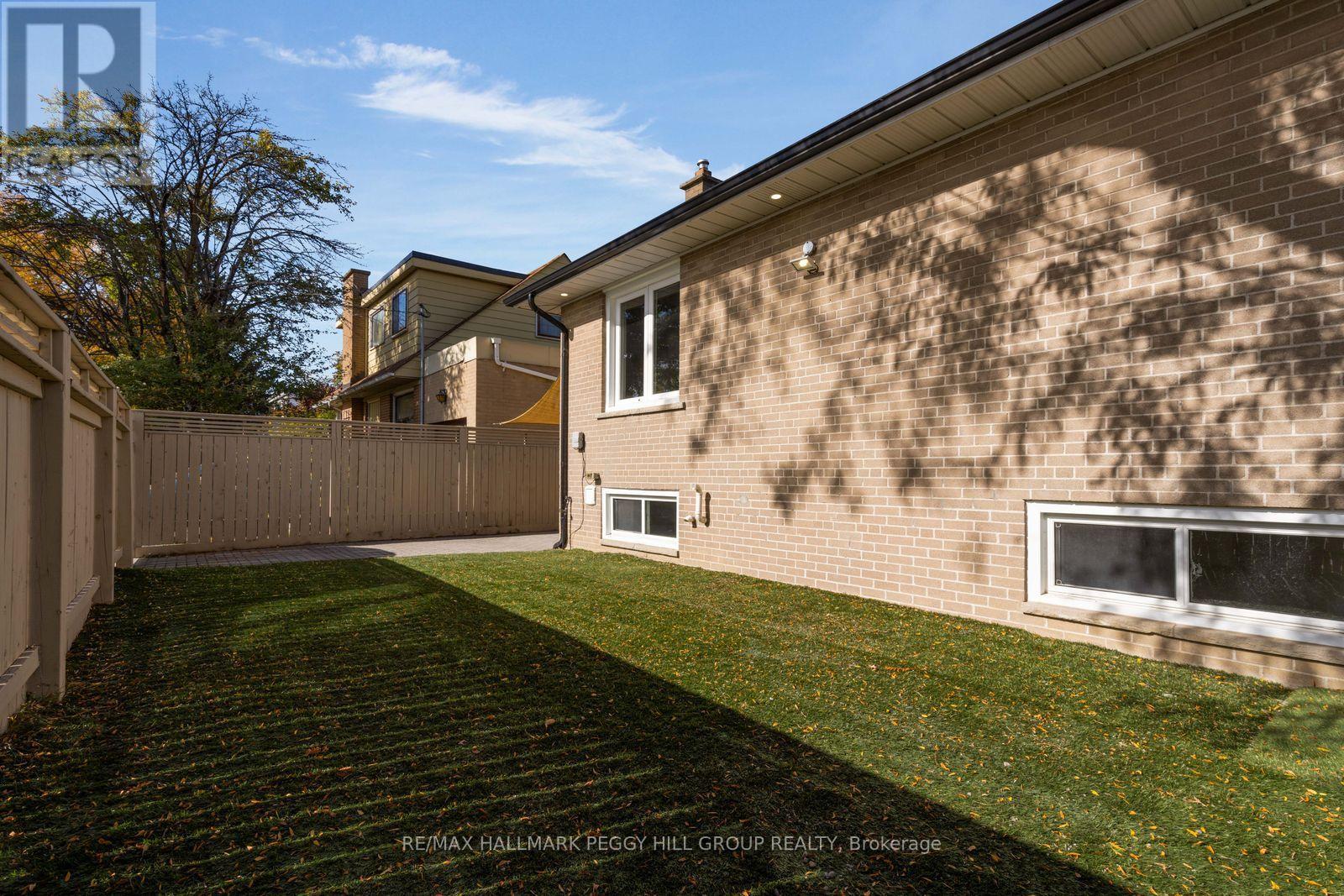 26 Celestine Drive, Toronto, ON photo 18