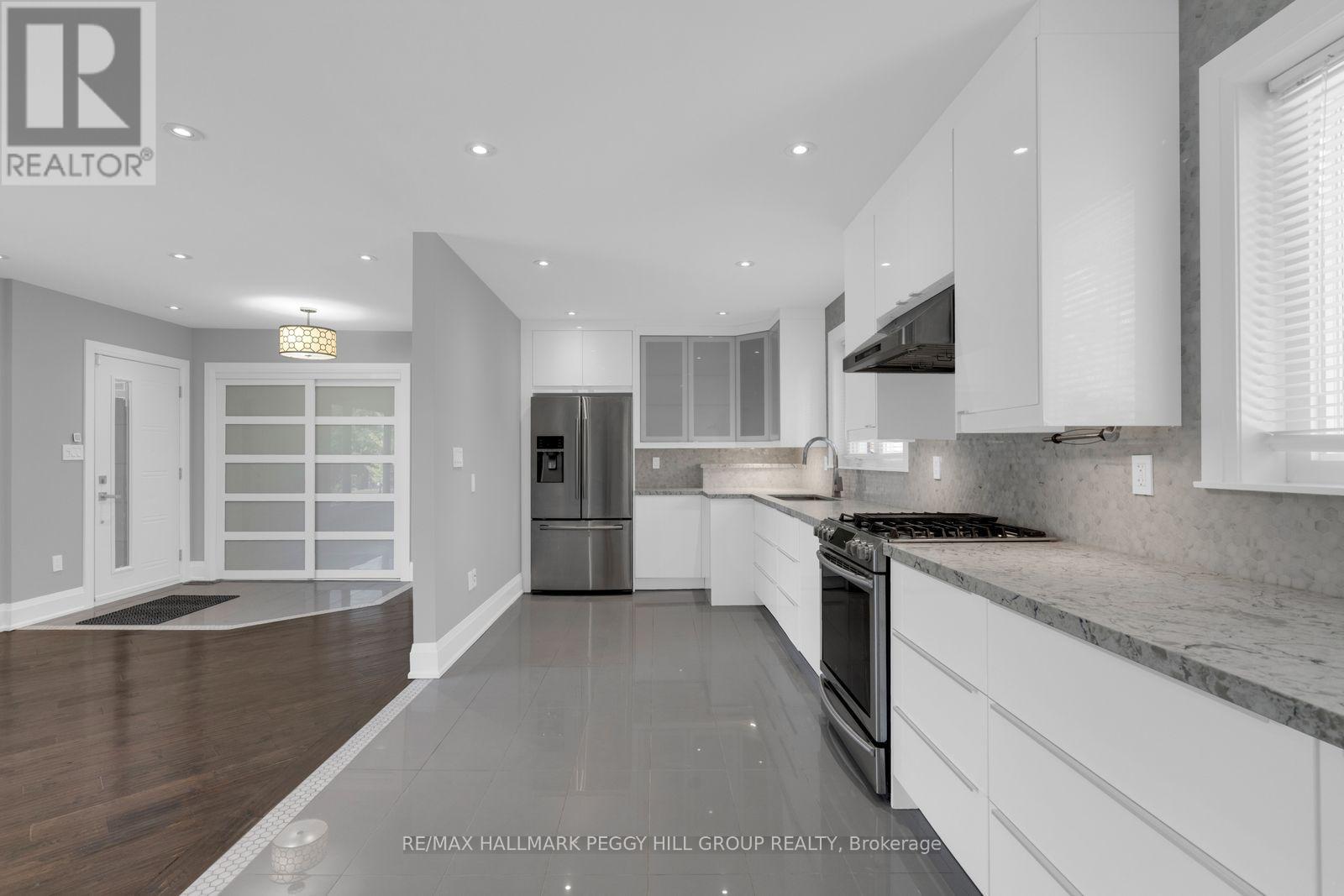 26 Celestine Drive, Toronto, ON photo 3