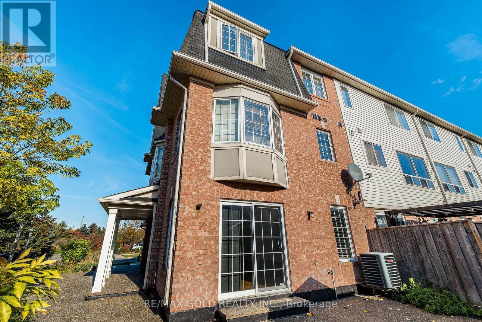 102 Decker Hollow Circle, Brampton, ON photo 45