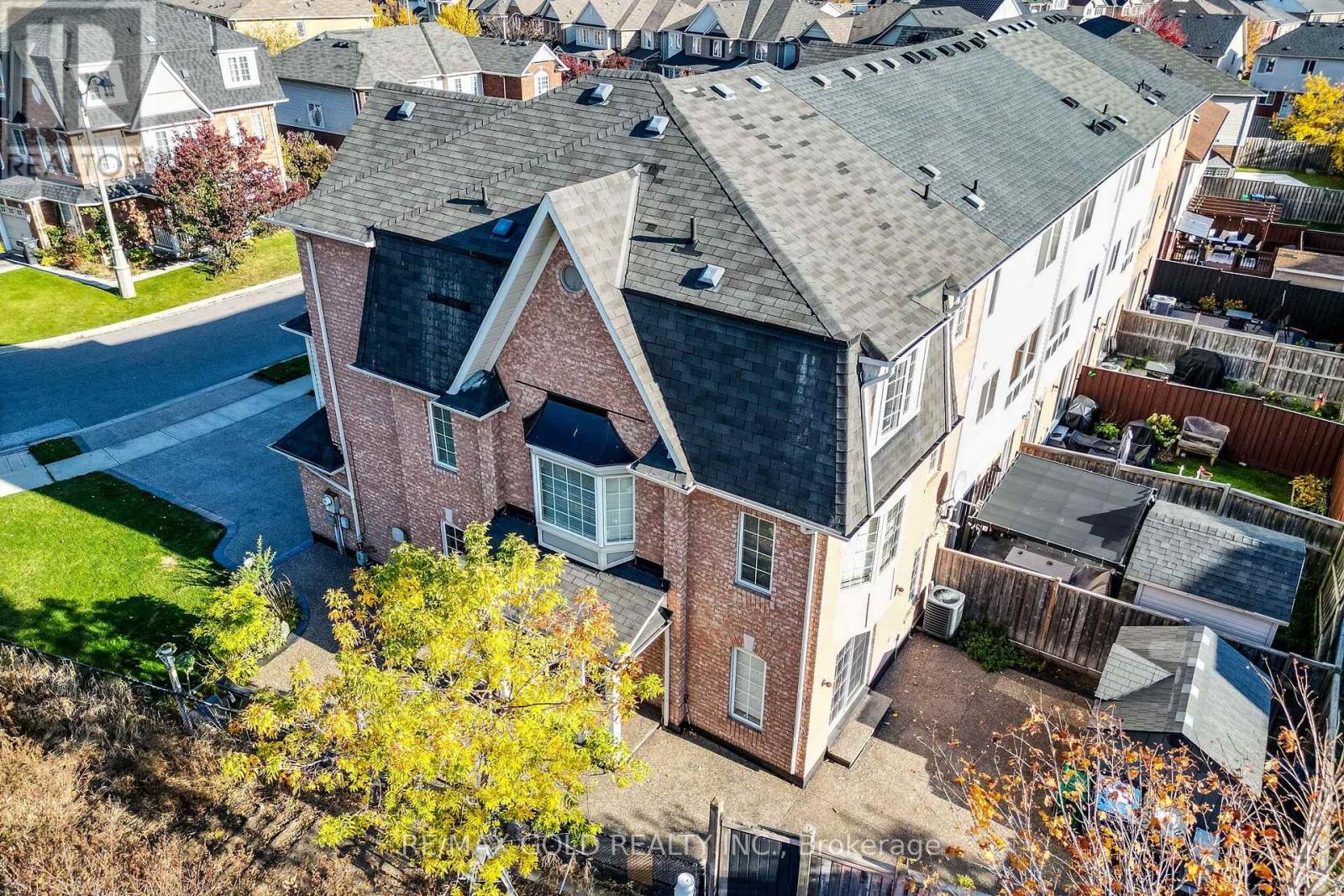 102 Decker Hollow Circle, Brampton, ON photo 47