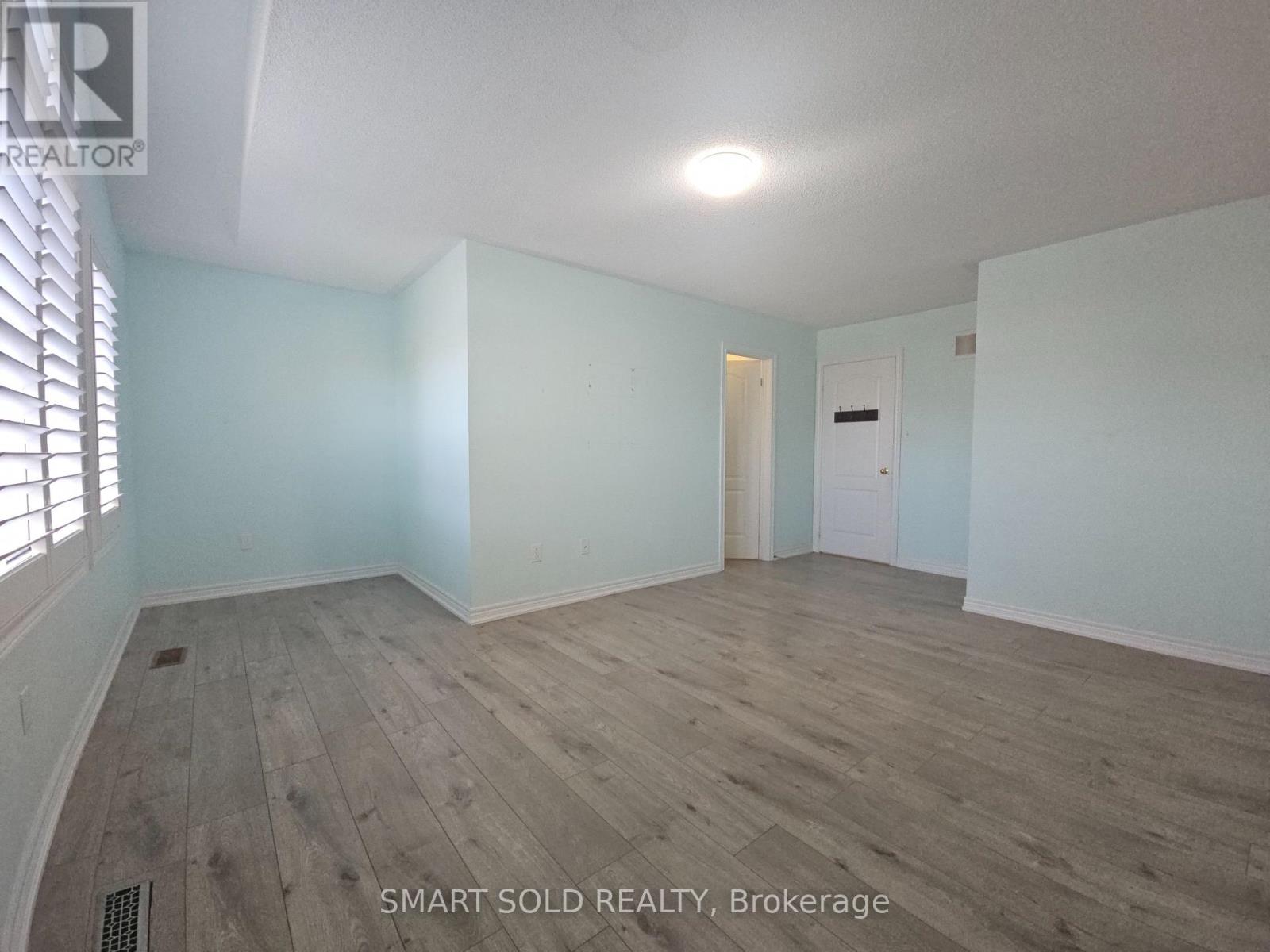 # MAIN + 2ND FLOOR - 10 FAIRHILL AVENUE, Brampton (Fletcher's Meadow) — photo 10
