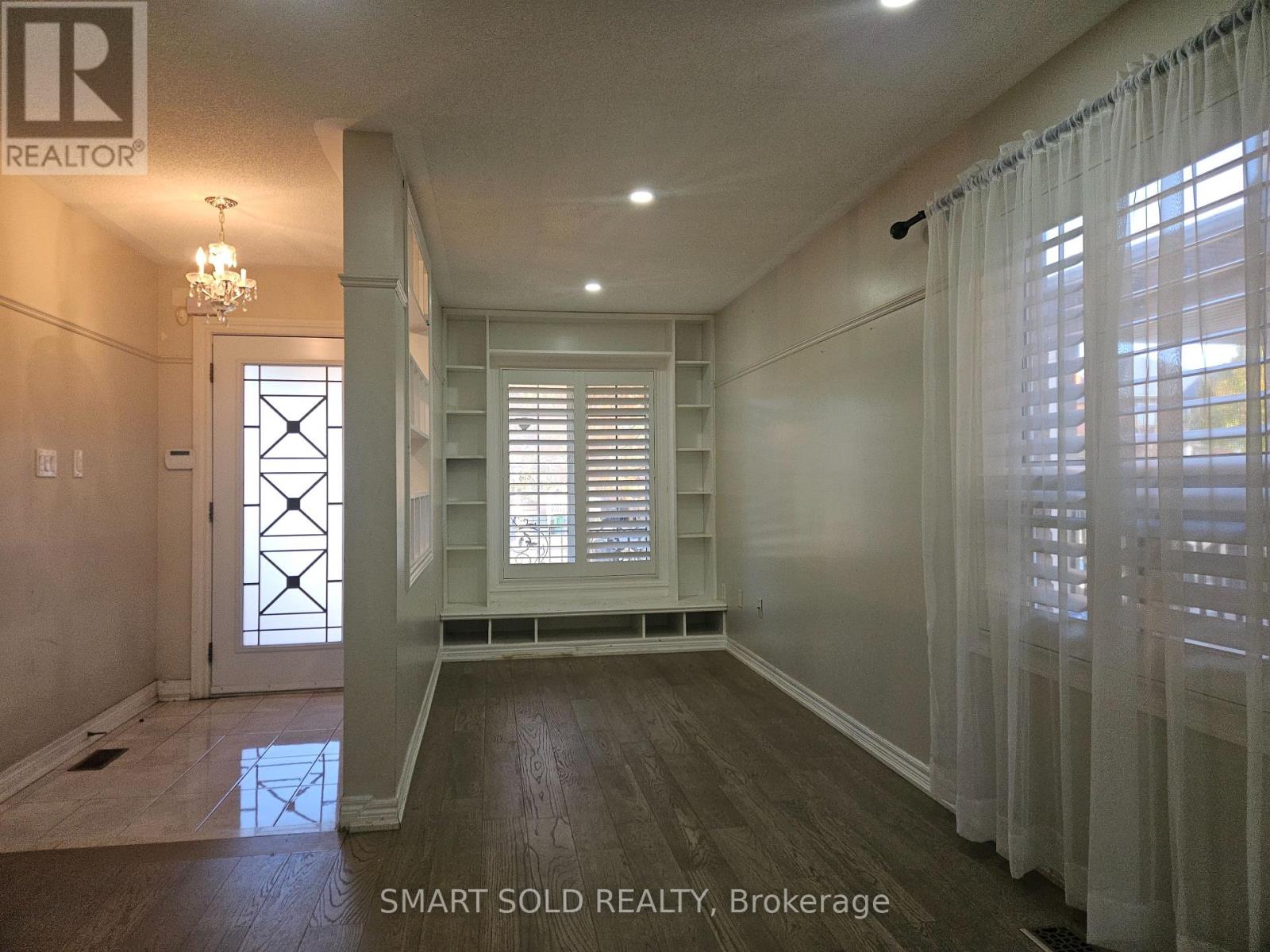 # MAIN + 2ND FLOOR - 10 FAIRHILL AVENUE, Brampton (Fletcher's Meadow) — photo 4