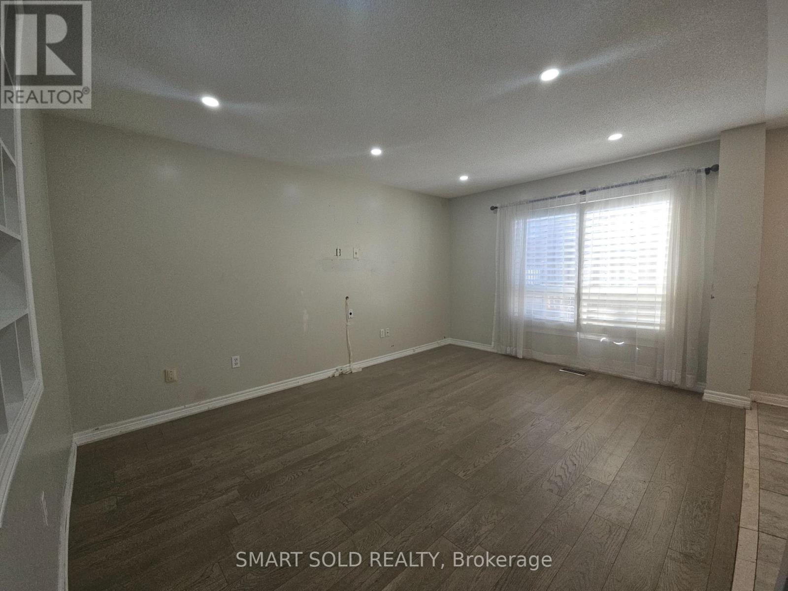 # MAIN + 2ND FLOOR - 10 FAIRHILL AVENUE, Brampton (Fletcher's Meadow) — photo 7
