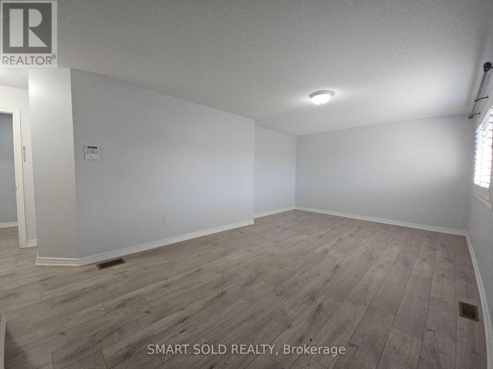 # MAIN + 2ND FLOOR - 10 FAIRHILL AVENUE, Brampton (Fletcher's Meadow) — photo 9