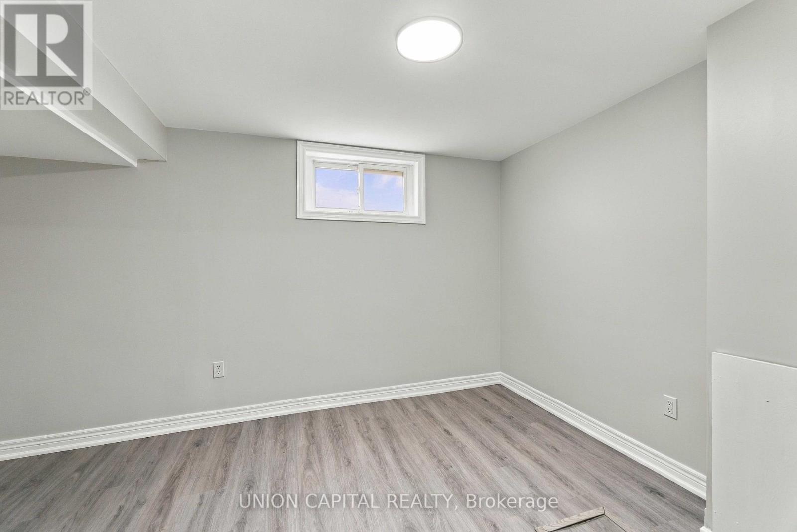 30 Collier Road North, Thorold, ON photo 32