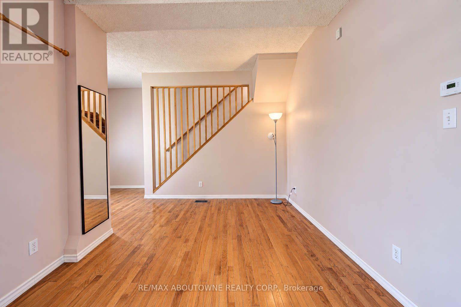 81 GLENDALE AVENUE N, Hamilton (Crown Point) — photo 7