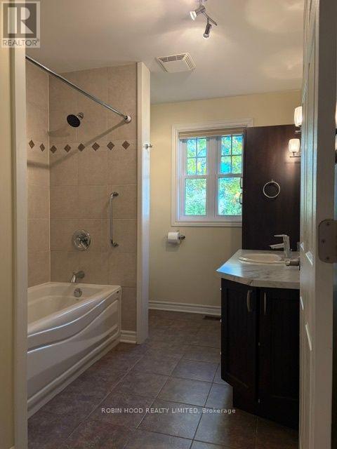 1035 Falaise Road, Ottawa, ON photo 32