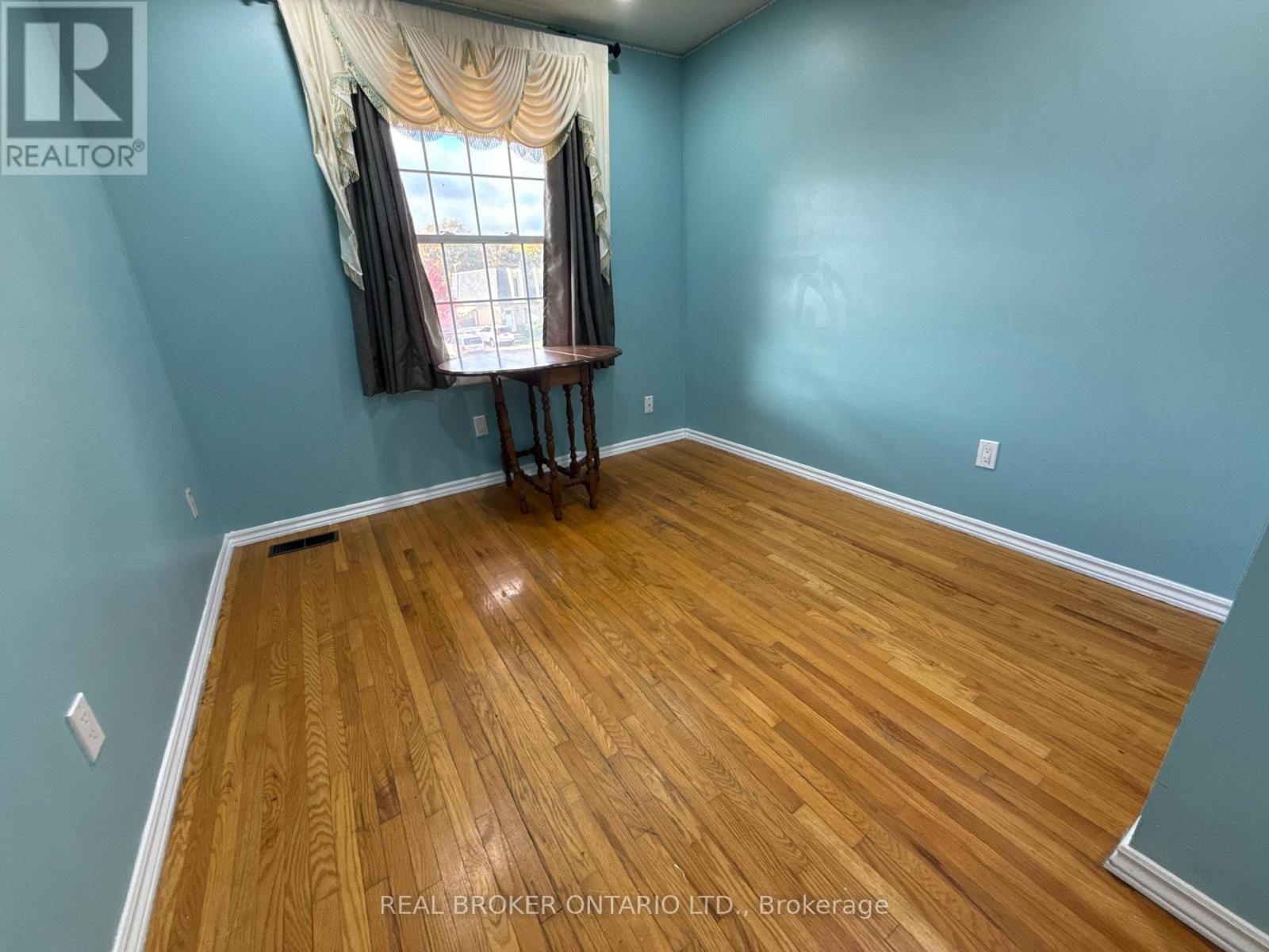 MAIN - 535 ELGIN STREET N, Cambridge — photo 10