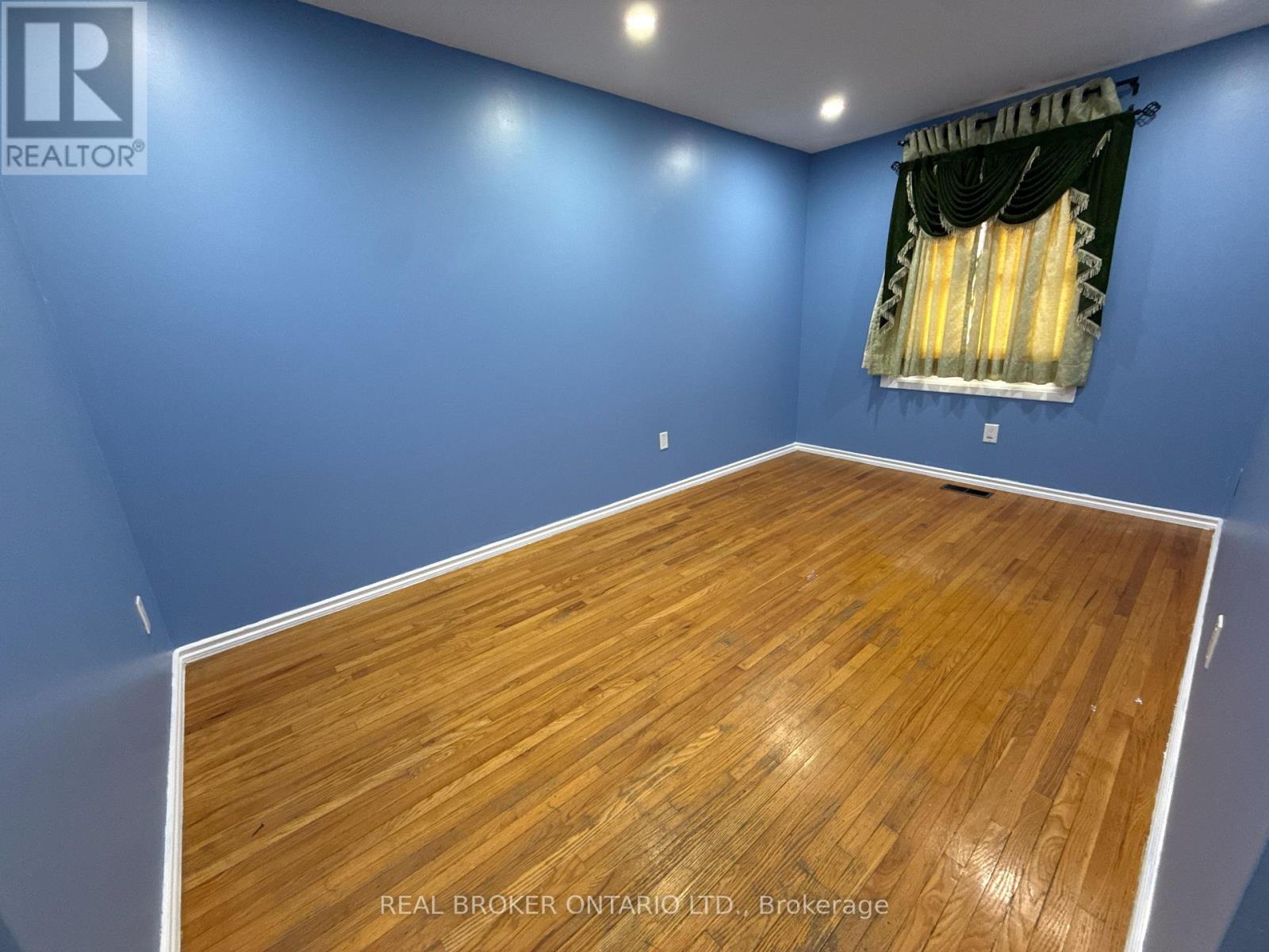 MAIN - 535 ELGIN STREET N, Cambridge — photo 9