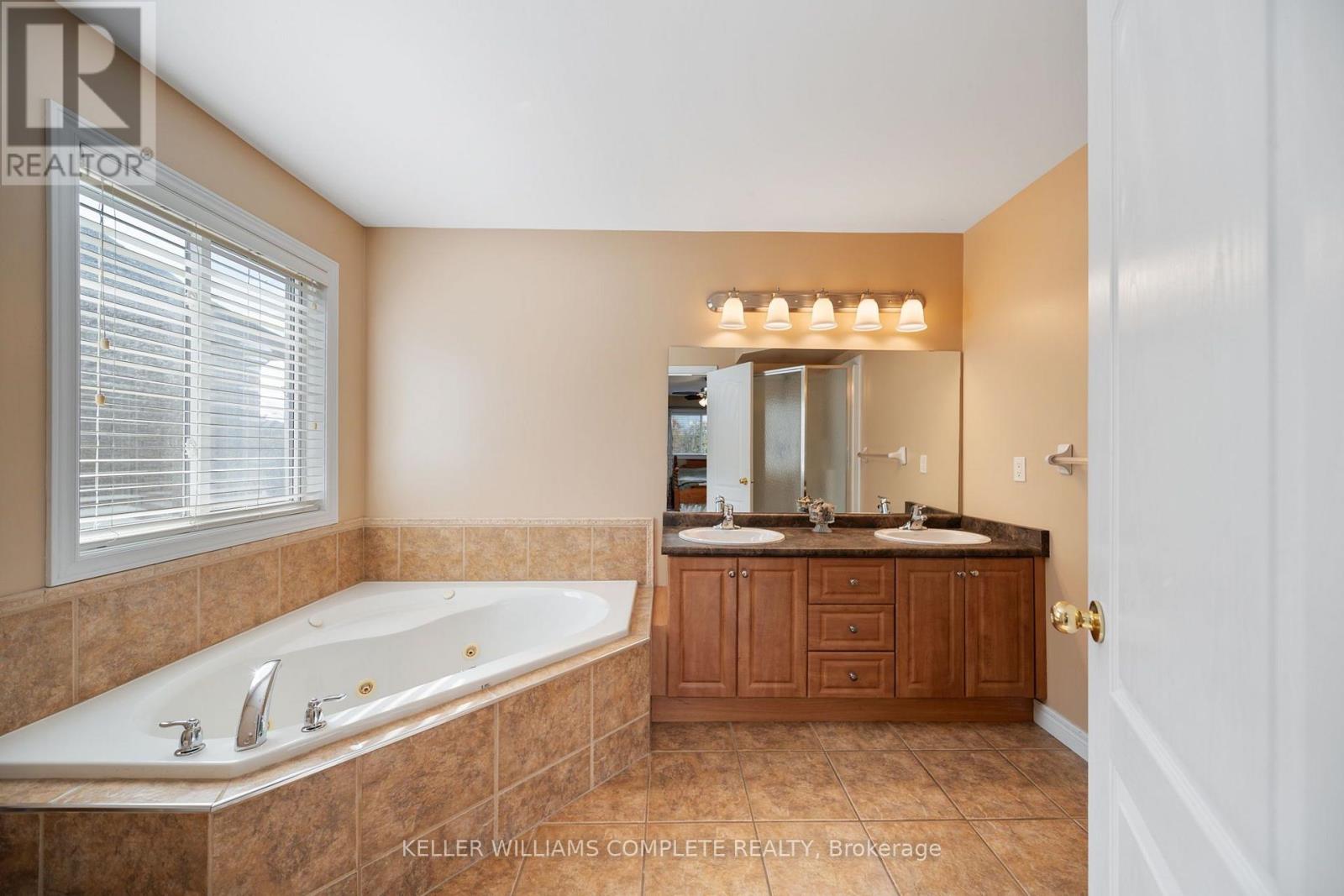 386 Old Mud Street, Hamilton, ON photo 22