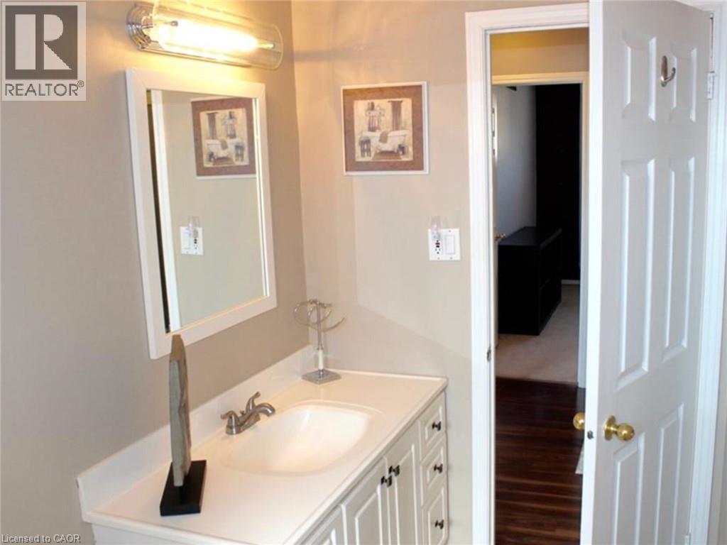 79 AYLMER Crescent, Stoney Creek — photo 12