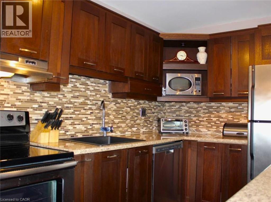 79 AYLMER Crescent, Stoney Creek — photo 3