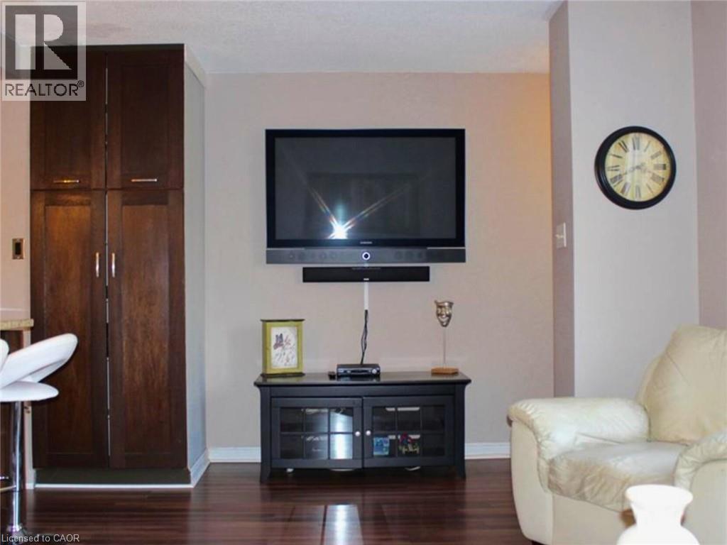 79 AYLMER Crescent, Stoney Creek — photo 5