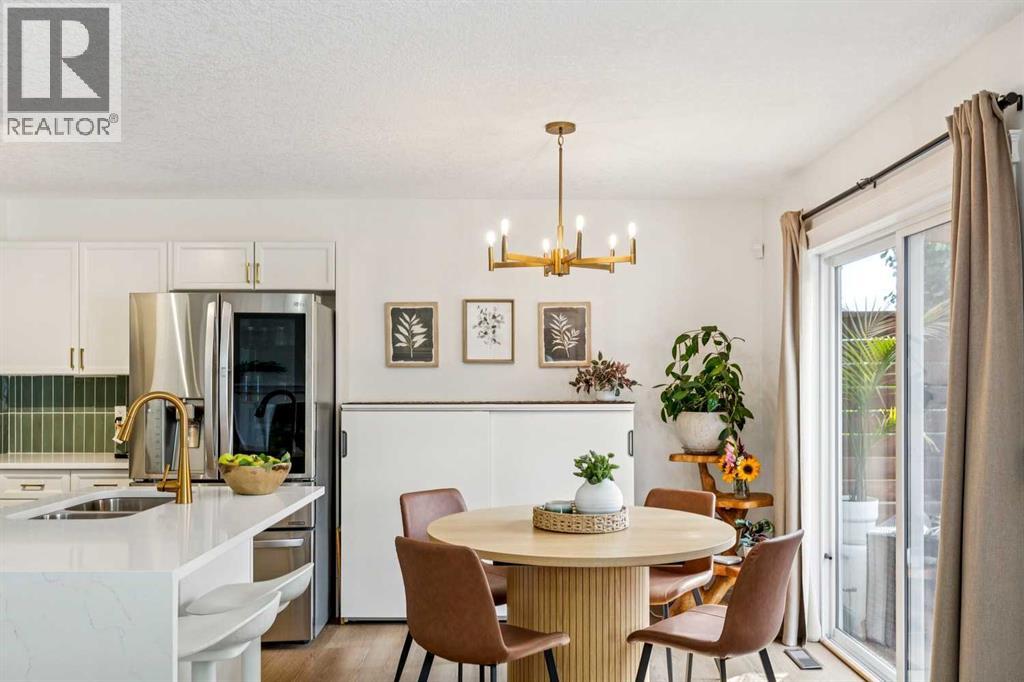 242 Cougar Plateau Mews SW, photo 11 of 42