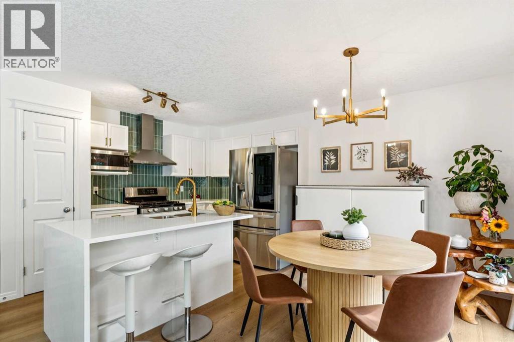242 Cougar Plateau Mews SW, photo 12 of 42
