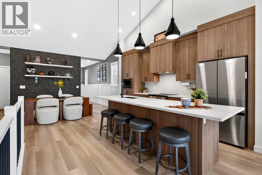 Seating for 5 at the island