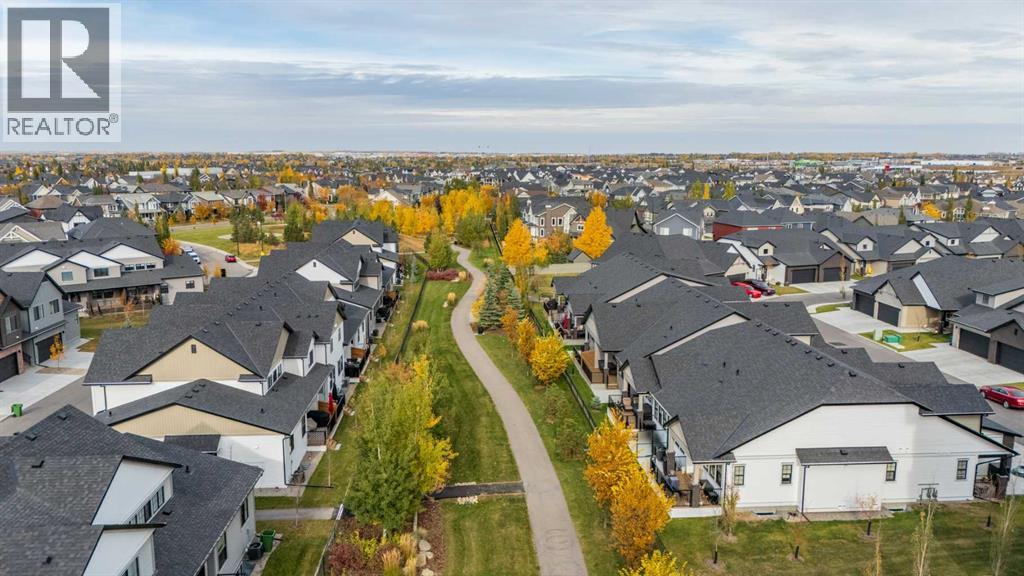 Gated Villas with access to Coopers famous pathway systems!