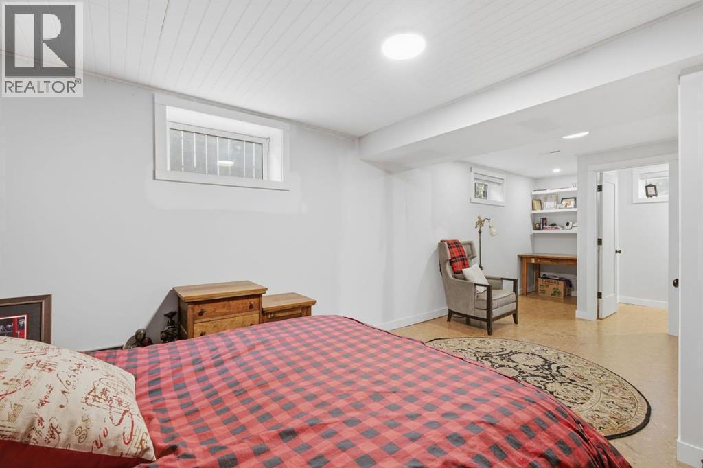 1409 Idaho Street, Carstairs — photo 33