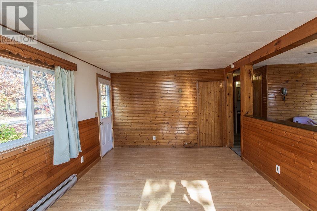 87 Federation ST S, Thessalon — photo 4
