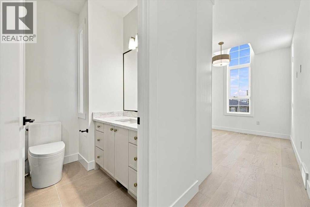 2430 30 Avenue SW, Calgary — photo 36