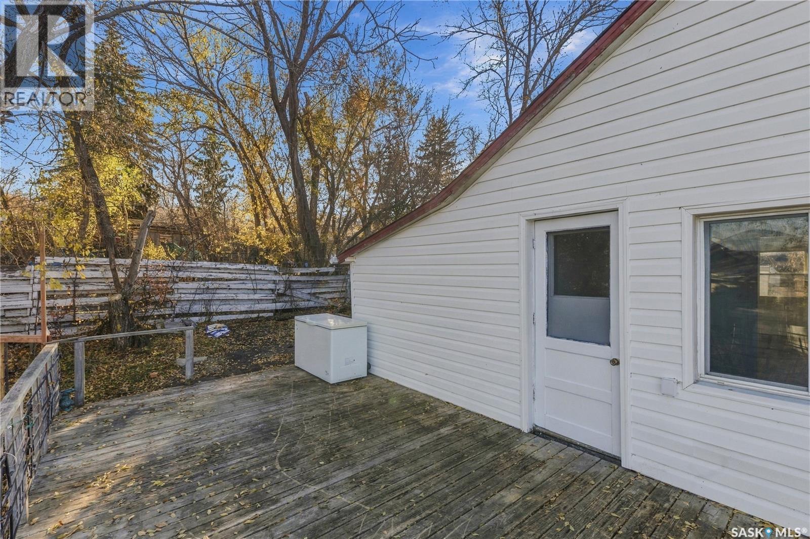 317 2nd AVENUE, Regina Beach — photo 17