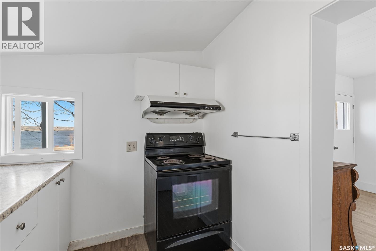 317 2nd AVENUE, Regina Beach — photo 6