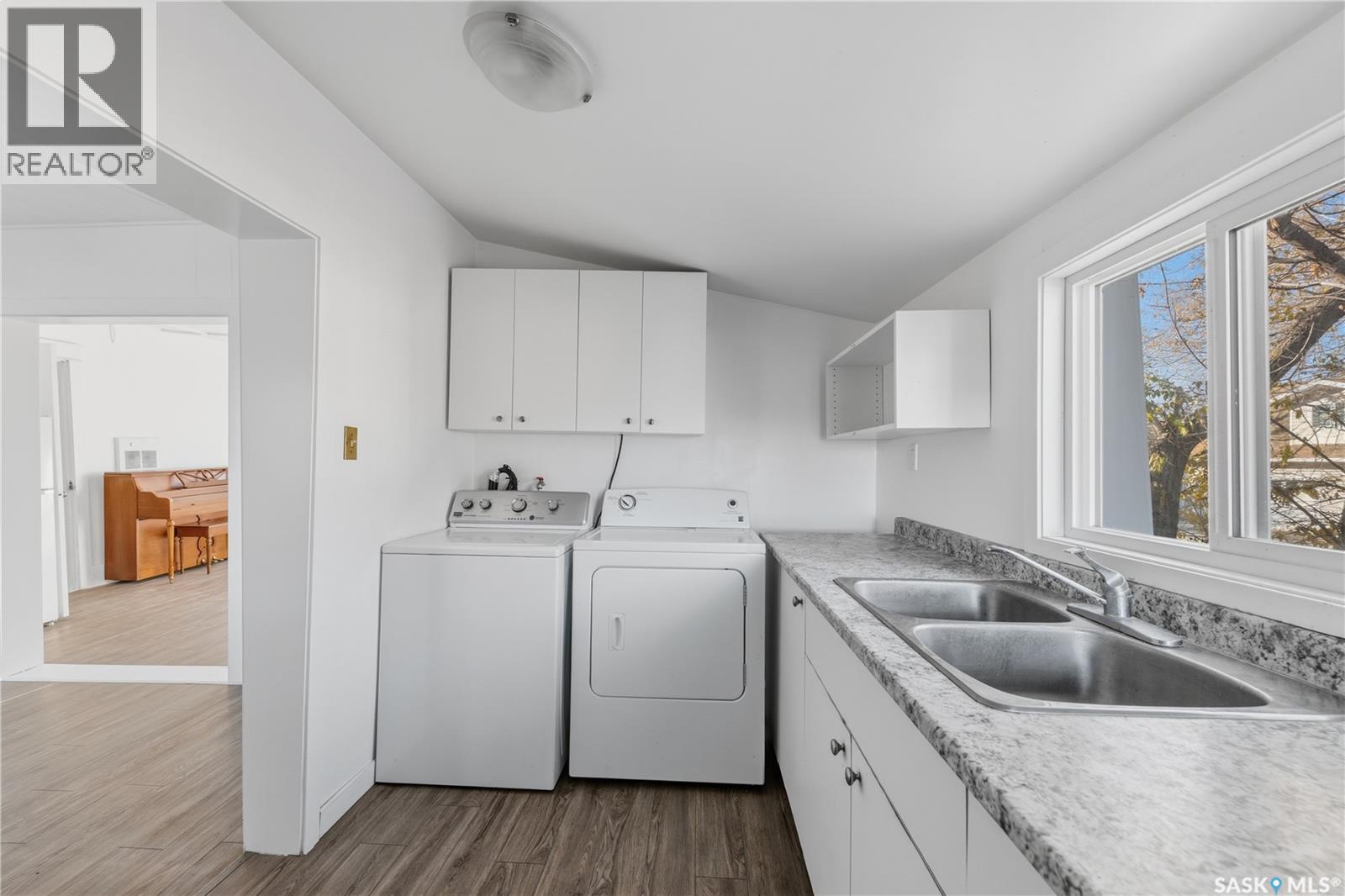 317 2nd AVENUE, Regina Beach — photo 7